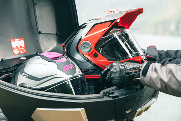 Givi Monokey® Topcase Maxia 5 V58 - Die fünfte Generation des besten Topcase von Givi.